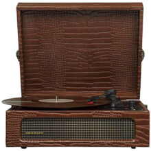 ფირსაკრავი Crosley Voyager Turntable Burgundy Brown